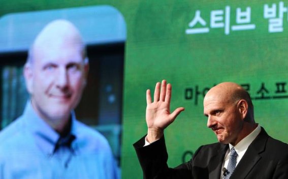 สละบัลลังก์ Steve Ballmer ประกาศลงจากตำแหน่ง CEO