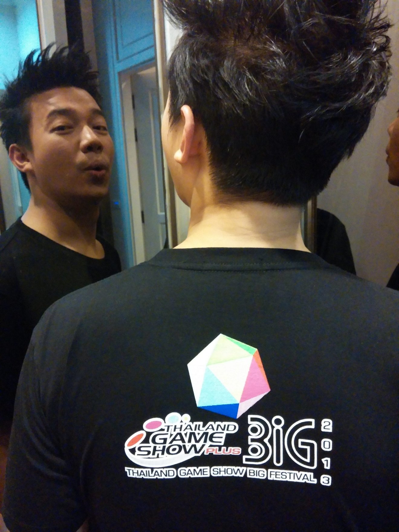 รีบเป็นเจ้า ของเสื้อ Limited Edition งาน TGSBIG 2013