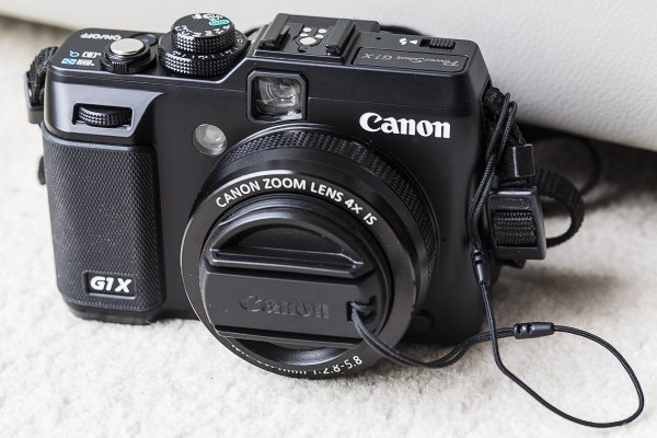 Canon_Powershot_G1_X_camera_-_1