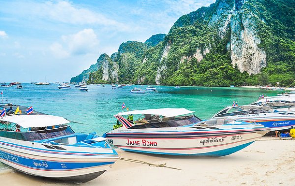 Phi_Phi_Islands