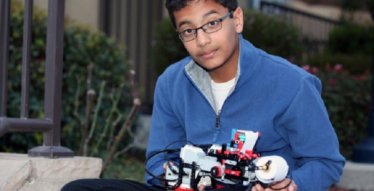 เด็กอายุ 12 สุดเจ๋ง! เปลี่ยน Lego เป็นเครื่องพิมพ์อักษรเบรลล์