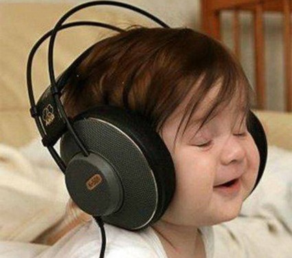 kids-listening-to-music