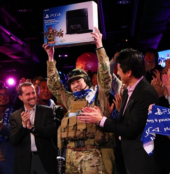 PlayStation 4 เริ่มขายในญี่ปุ่นแล้ววันนี้