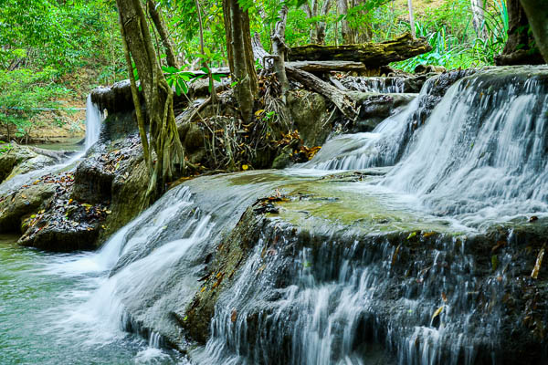 10 น้ำตกสวยน่าเที่ยวในประเทศไทย