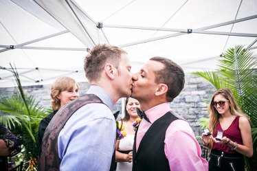 9 ภาพบรรยากาศงานแต่งงานสุดยิ่งใหญ่ของเหล่า LGBTQ หรือรักร่วมเพศ