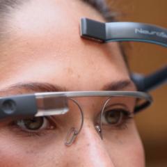 เจ๋งกว่าเดิม!? Google Glass โดนแฮกแล้ว ปรับให้ใช้สมองสั่งการได้ด้วย