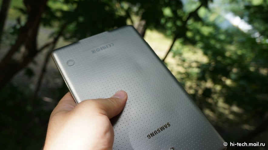 ผู้ใช้ Galaxy Tab S 8.4 นิ้ว บางคนเจออาการเครื่องร้อนจนแบตฯ บวม