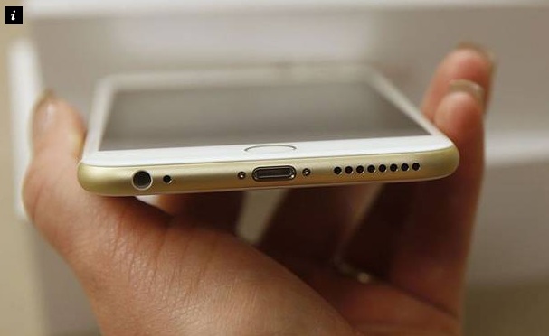 ดีๆ ทั้งนั้น…เผยปัญหาใหม่ iPhone 6 สุดพิลึก นอกจากงอได้แล้วยังทำให้ผมร่วงด้วย