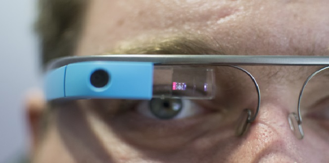 แจ้งเตือนบนมือถือก็มองเห็นได้ เมื่อ Google Glass สามารถมองเห็นทุกๆ Notification บน Android phone ได้แล้ว