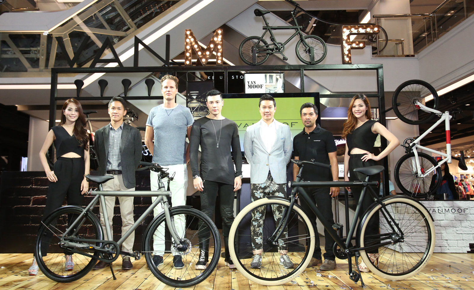 Vanmoof จักรยานดีไซน์เก๋ มาพร้อมเทคโนโลยีสำหรับนักปั่นในเมือง