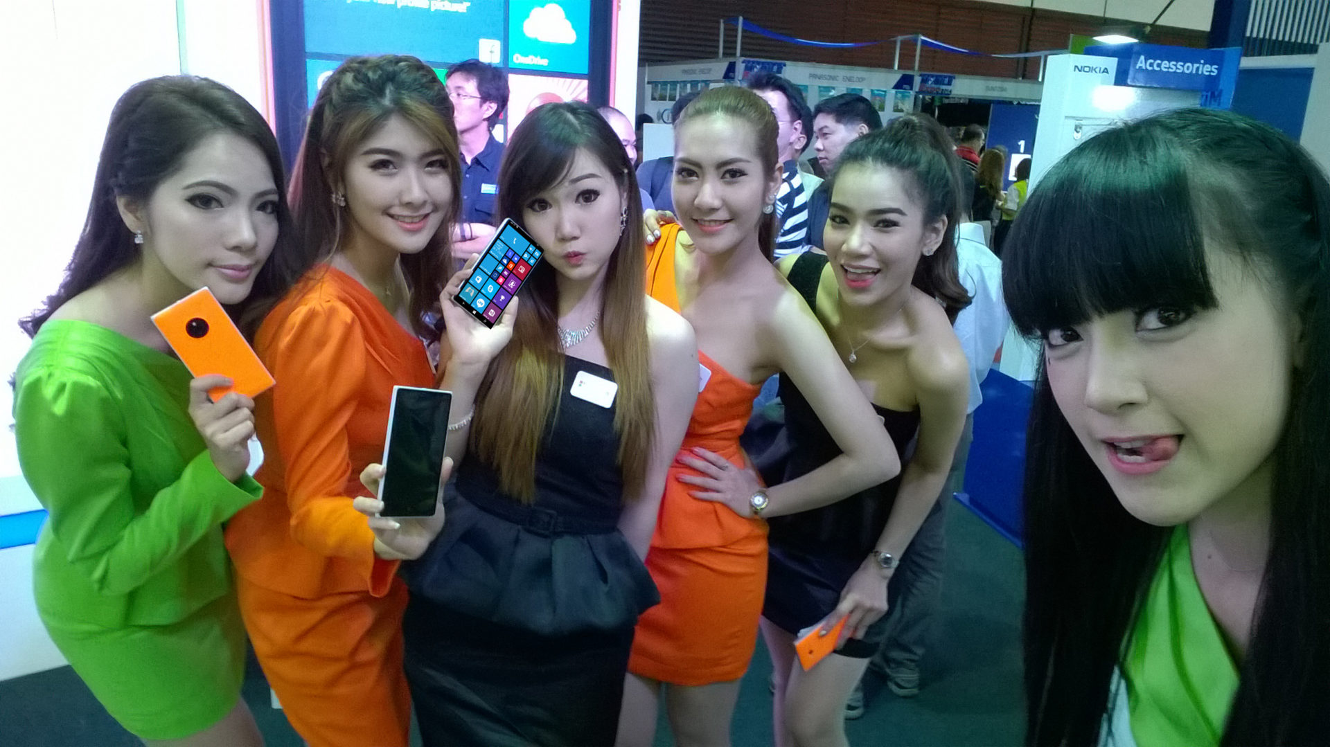 Microsoft ให้คุณสนุกกับเซลฟี่ แล้วลุ้นรับ Nokia Lumia 730 ฟรี!