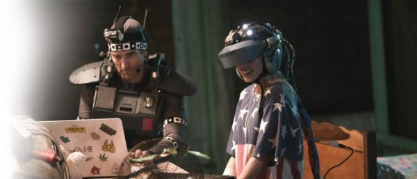 Chappie-Behind-the-Scenes-4-700x300