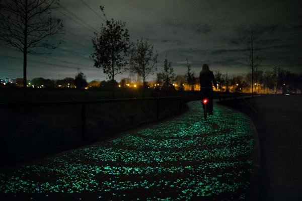 glow-in-the-dark-bike-path-01