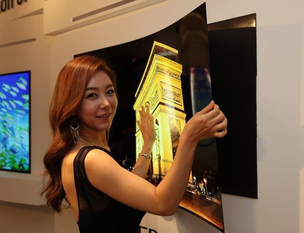 ปฏิวัติวงการ! LG เปิดตัว HDTV จอสุดบางเฉียบดุจวอลเปเปอร์