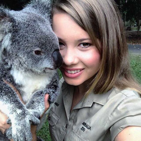 16-year-old-bindi-irwin-crocodile-hunter-fathers-legacy-australia-zoo-14xxx