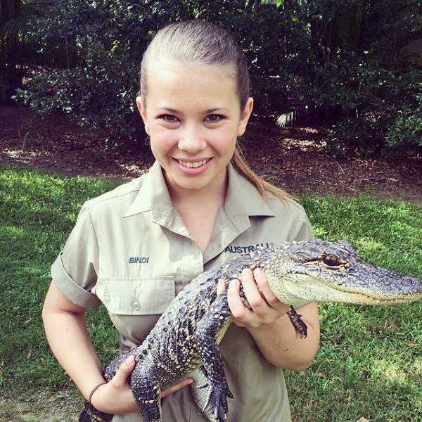 16-year-old-bindi-irwin-crocodile-hunter-fathers-legacy-australia-zoo-2TN