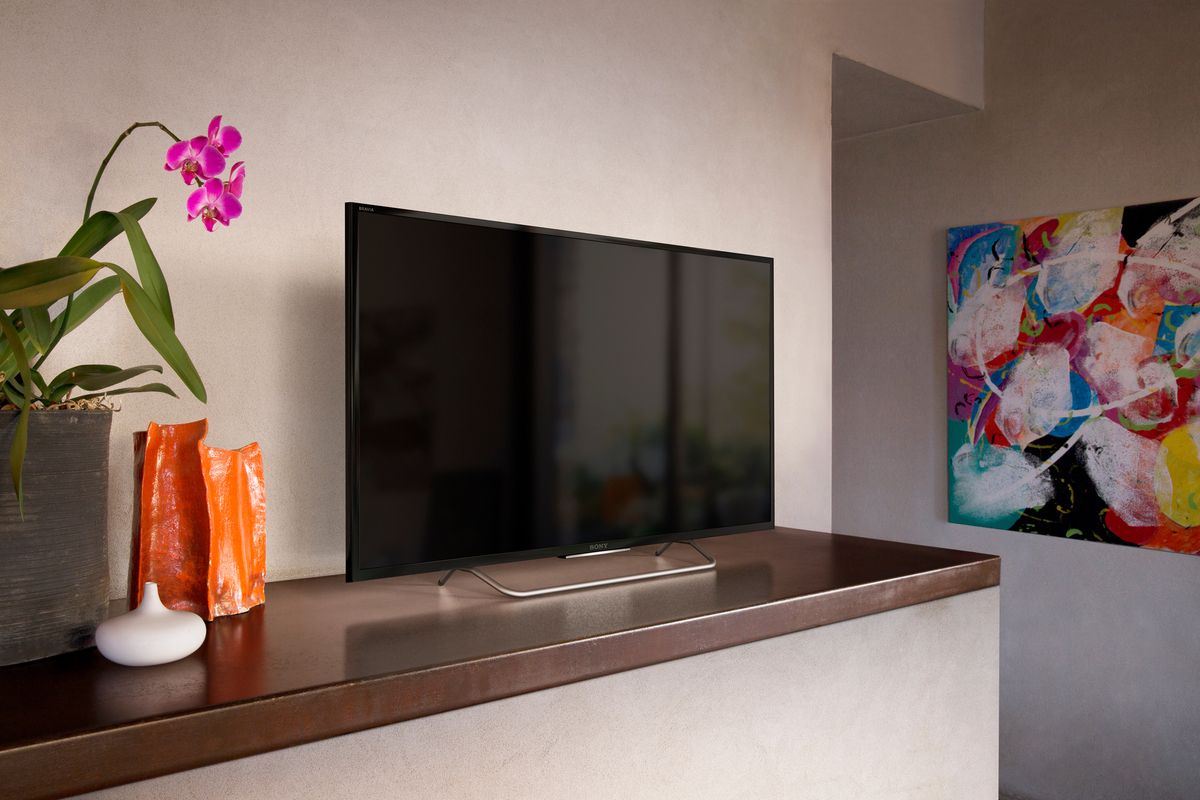 Bravia W700C