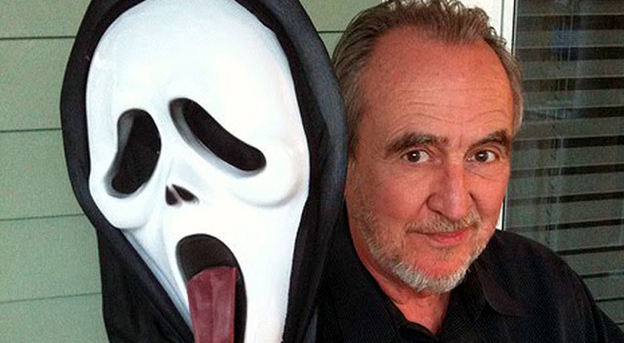 อาลัย “Wes Craven” สุดยอดผู้กำกับหนังสยองขวัญ เสียชีวิตแล้วด้วยวัย 76 ปี