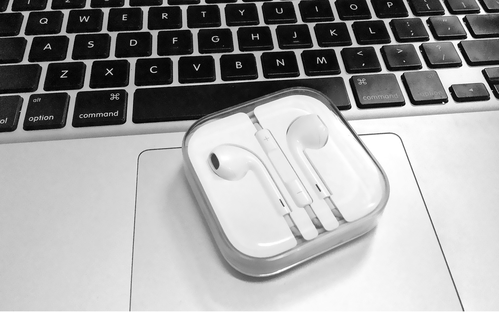 ไว้เจอกัน! Apple จดสิทธิบัตรหูฟัง Earbud ไร้สายพร้อมฟีเจอร์ตัดเสียงรบกวนภายนอก