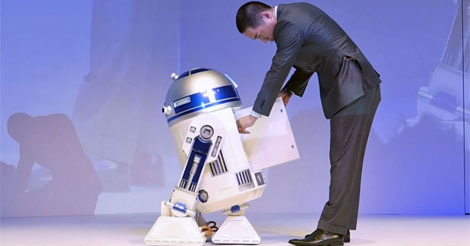 น่ารักมว๊ากก ตู้เย็น R2-D2 เคลื่อนที่ได้ขนาดเท่าตัวจริง เผยโฉมแล้ว