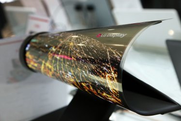 LG โชว์หน้าจอม้วนได้ ขนาด 18 นิ้ว ในงาน CES 2016