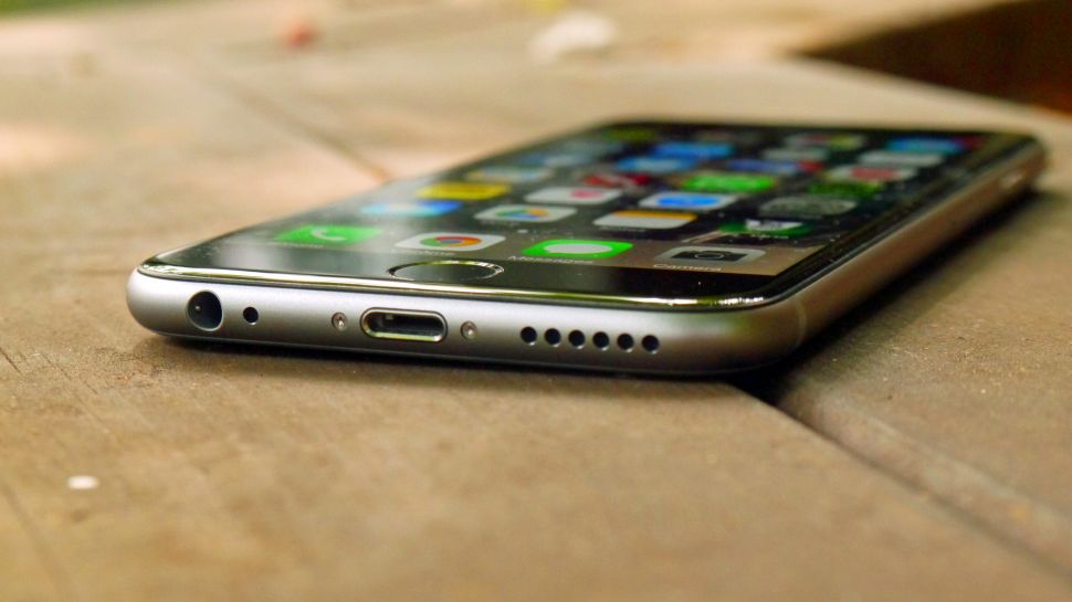 ลือ iPhone 7 จะมีคุณสมบัติกันน้ำและรองรับการชาร์จไร้สาย