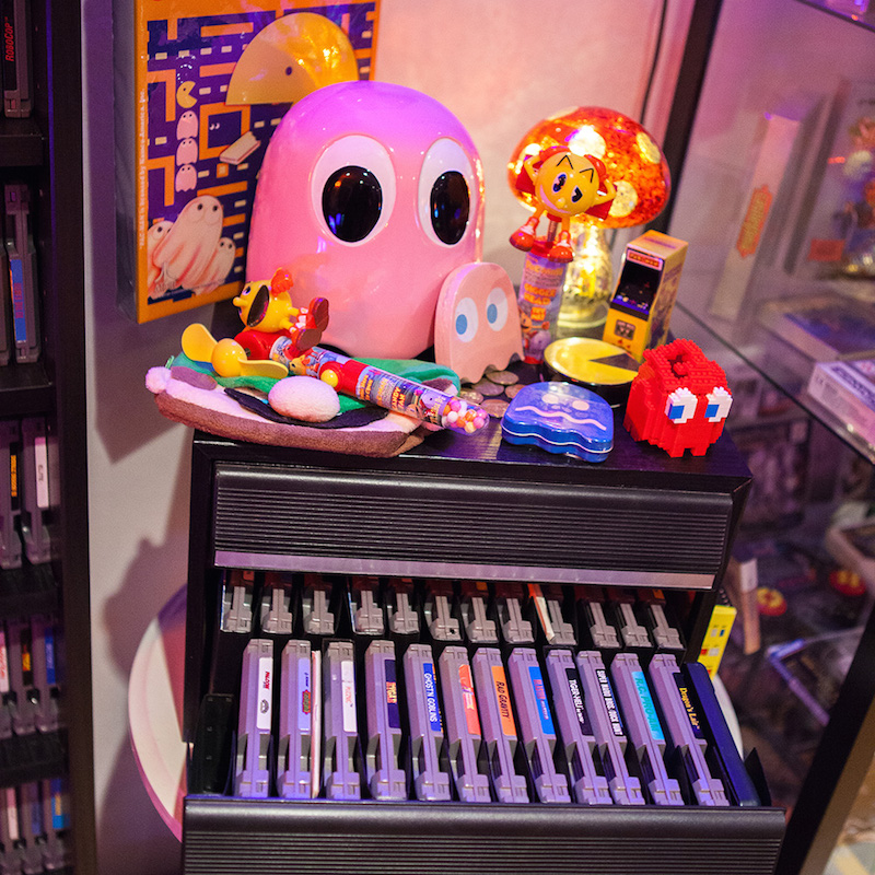 retro-room-pacman-corner-nes-box1