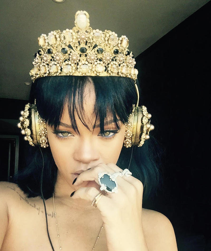 rihanna-twitter-dolce-gabbana-crown-nappa-leather-rhinestone-metallic-headphones