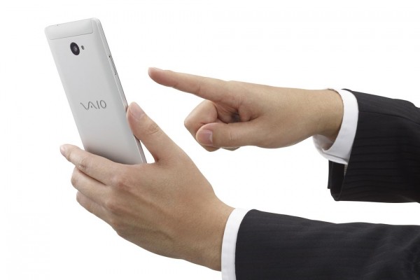 VAIO_Phone_Biz_Silver_hand.0