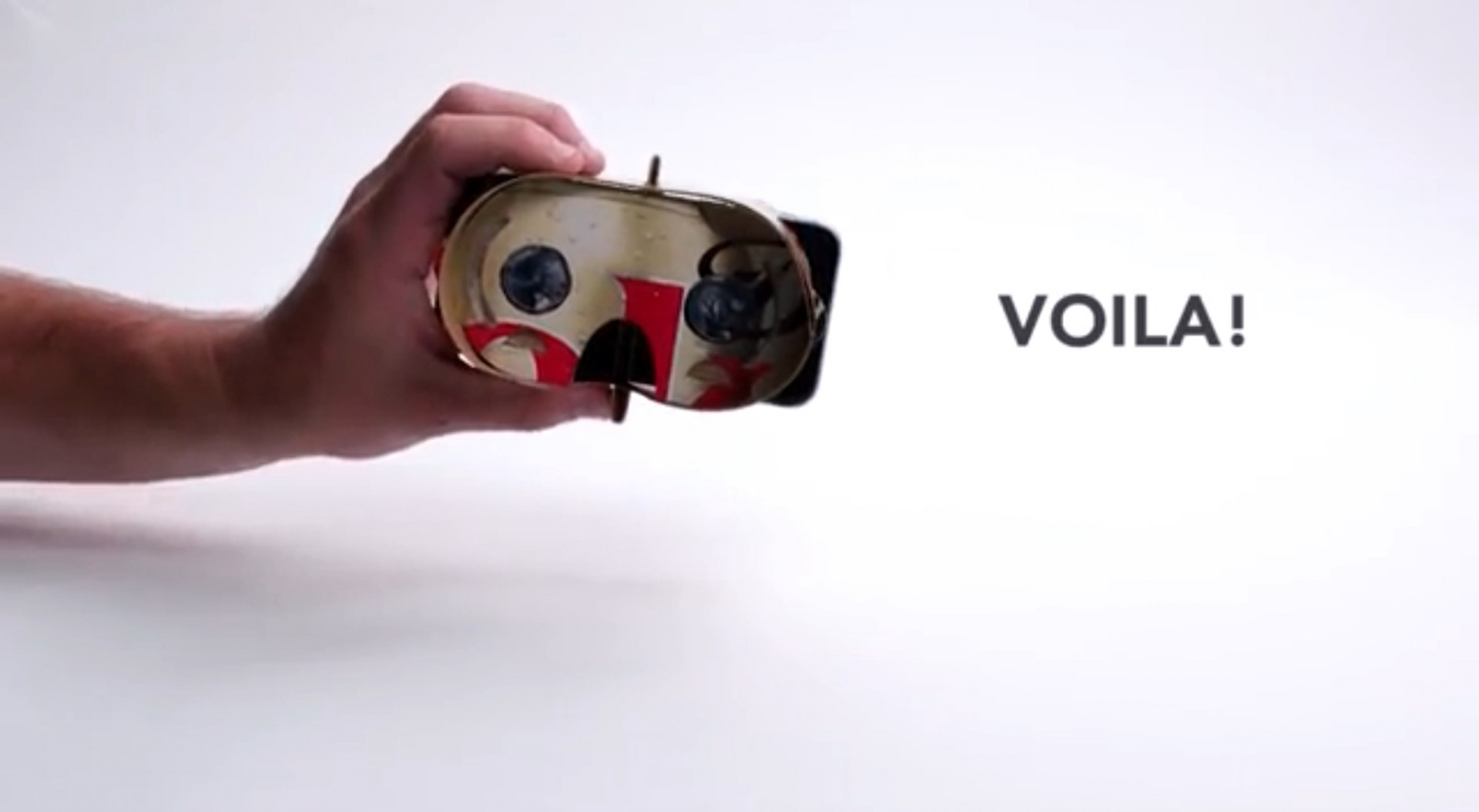 คลิปวีดีโอการประดิษฐ์แว่น VR จากกล่องโค้ก