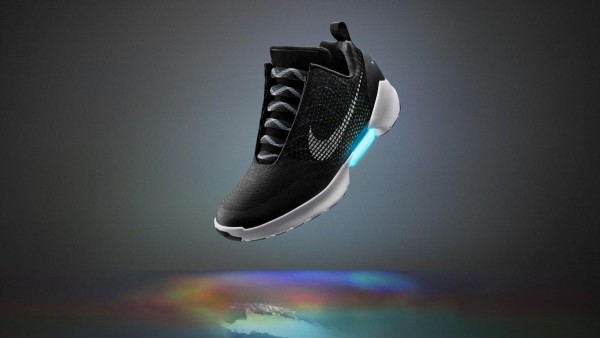 Nike เปิดตัวรองเท้าที่ปรับเข้ากับเท้าเองได้ แบบในหนัง ‘Back to the Future’
