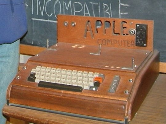 Apple-I (1)