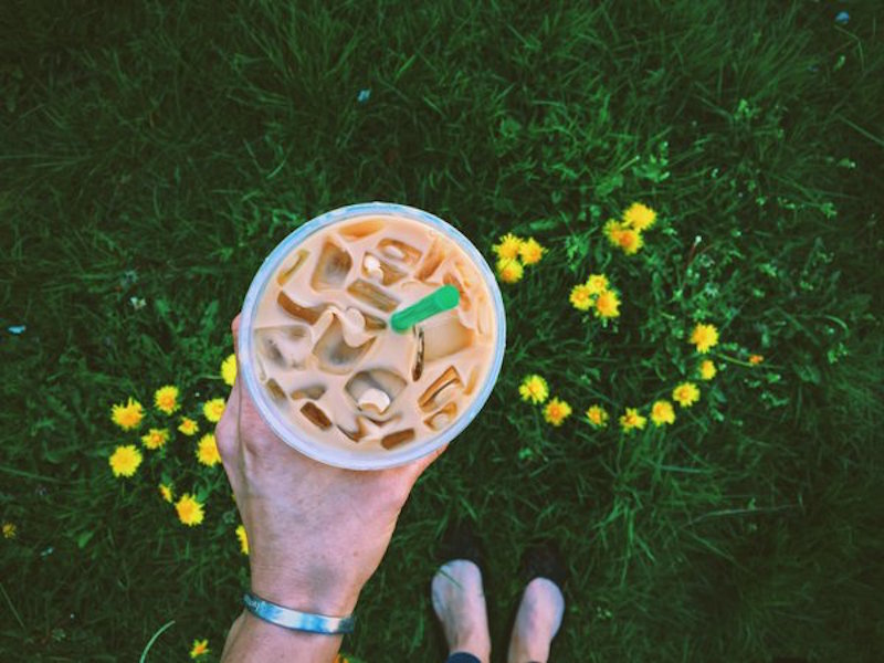 สาวใหญ่ยื่นฟ้องเรียกค่าเสียหาย “Starbucks” เหตุเพราะใส่น้ำแข็งให้เยอะไป!!