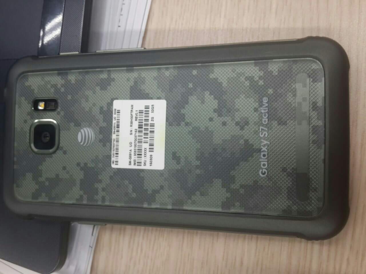 หลุดออกมาแล้ว!!! ภาพตัวเครื่อง Galaxy S7 Active จากเวียดนาม