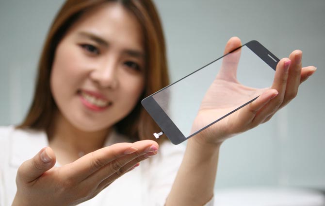LG พัฒนาเซ็นเซอร์สแกนลายนิ้วมือที่สามารถทำงานอยู่ด้านในหน้าจอสมาร์ทโฟน