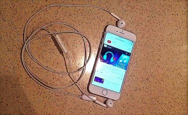 จริงหรือนี่! วิดีโอสาธิตการใช้ EarPods แบบ Lightning สำหรับ iPhone 7