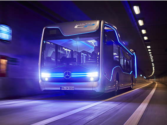 เชิญพบกับ “รถบัสแห่งอนาคต” โดย Mercedes Benz