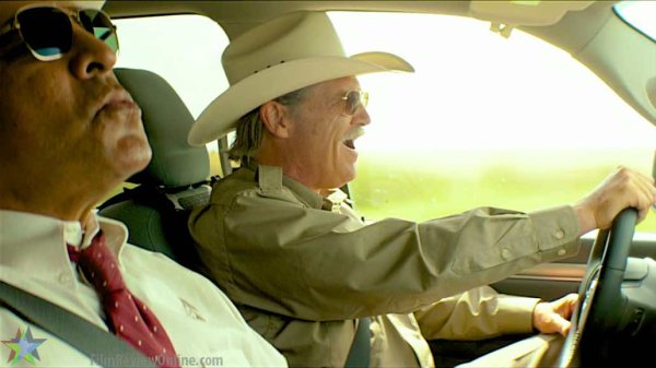 Hell or High Water - Texas Rangers Alberto Parker (Gil Birmingham) and Marcus Hamilton (Jeff Bridges) ©2016 CBS Films