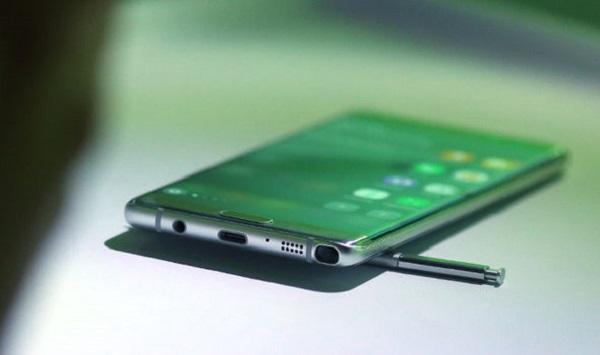 Samsung-Galaxy-Note-7-UK-Specs-UK-vs-USA-Galaxy-Note-7-UK-Release-Date-Price-Online-Buy-Online-Pre-Order-When-Do-Pre-Orders-Go-L-616089