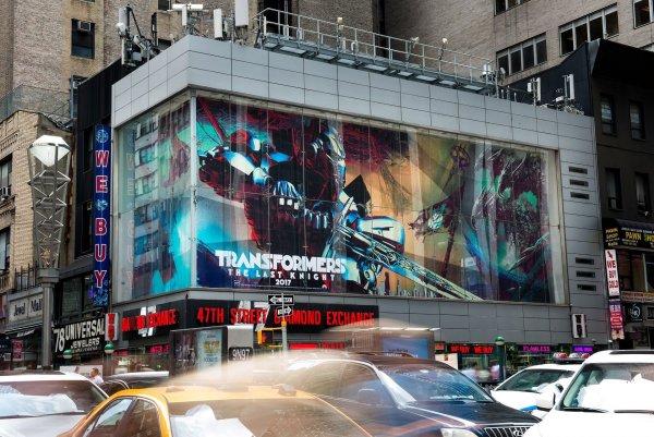 Transformers-Last-Knight-Times-Square-Billboard