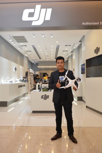 dji 13 store