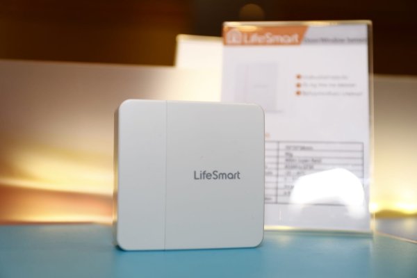 LifeSmart™ Door Window Sensor