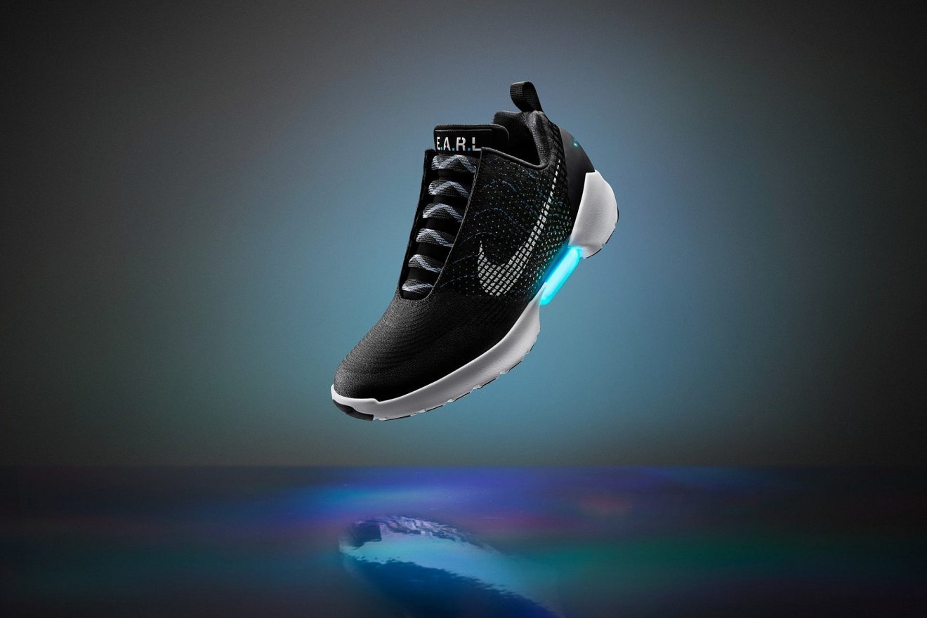 Nike HyperAdapt รองเท้าวิ่งปรับขนาดได้เองเตรียมวางจำหน่ายพฤศจิกายนนี้