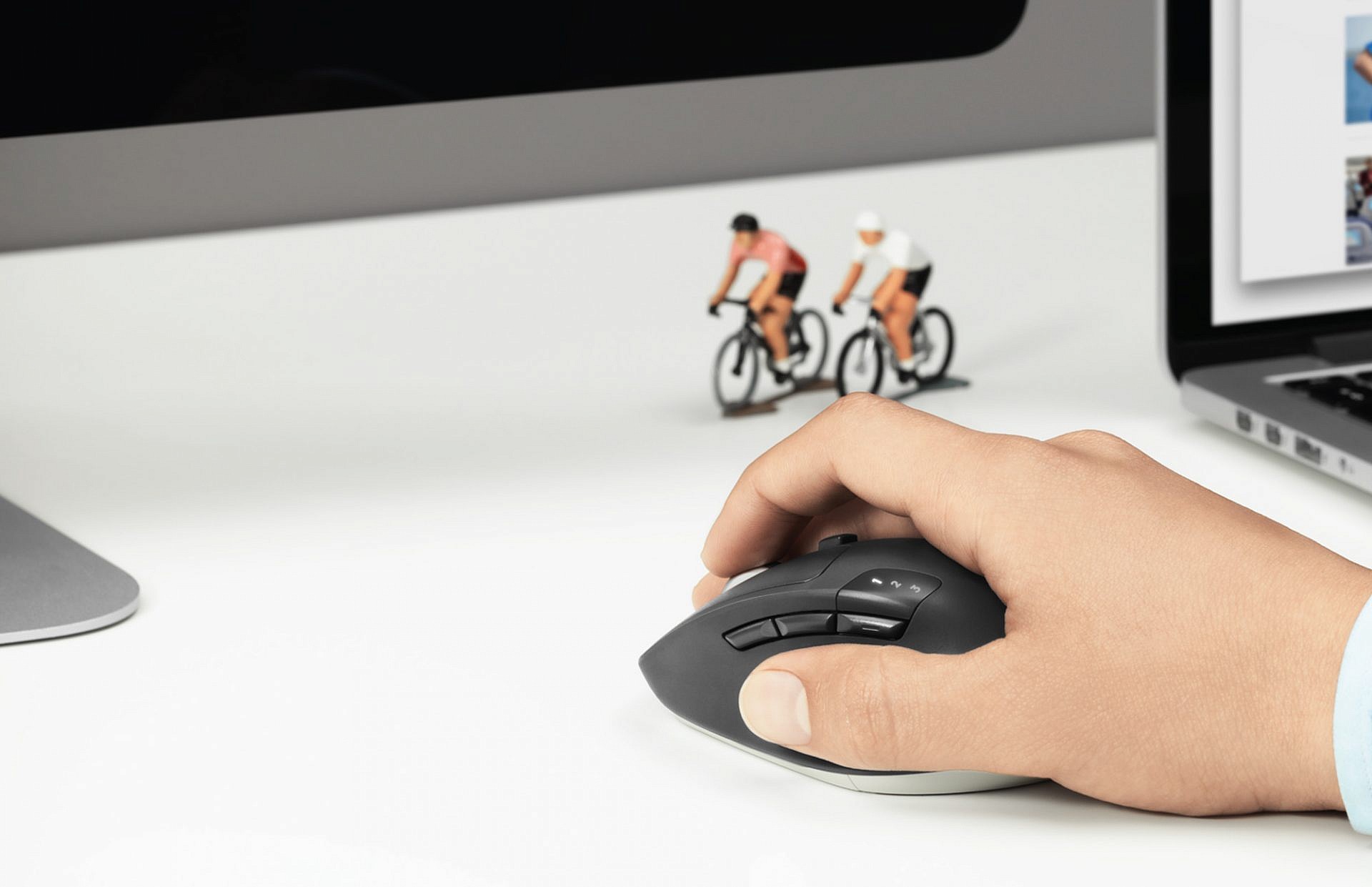 M720 Triathlon เมาส์ไร้สายจาก Logitech เชื่อมต่อได้พร้อมกันสูงสุด 3 เครื่อง