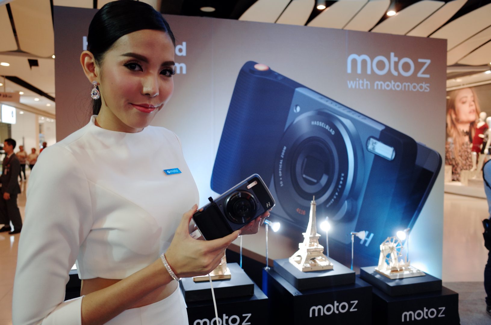 เปิดตัว Moto Z พร้อมอุปกรณ์เสริม Moto Mods อย่างเป็นทางการในไทย