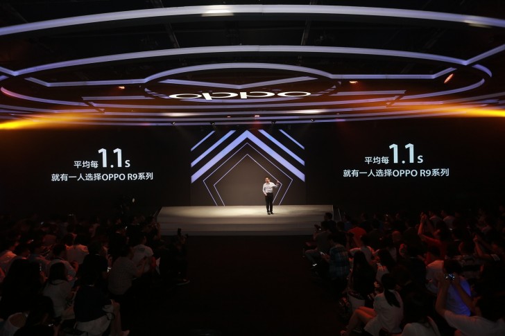 ผลสำรวจชี้ Oppo R9 รั้งเบอร์หนึ่งตลาดมือถือจีน เฉลี่ยขาย 1 เครื่องทุก 1.1 วินาที