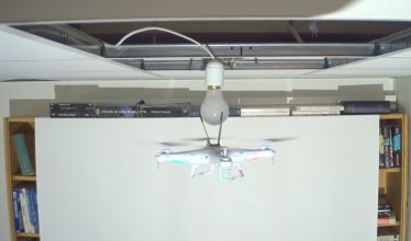 drone change a light bulb 01