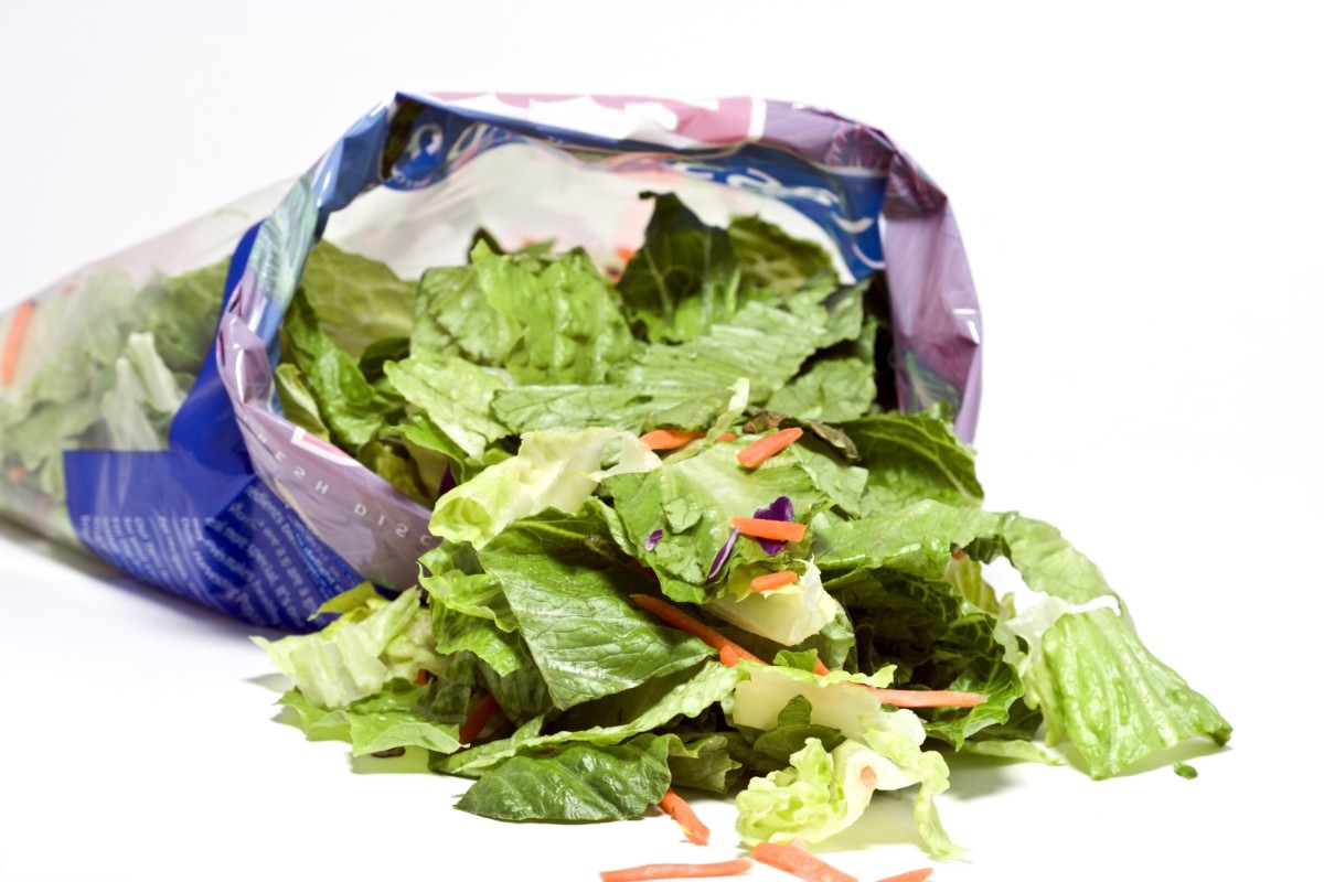 งานวิจัยพบ ผักสดๆ ในถุงสลัดสามารถทำให้คุณอาหารเป็นพิษได้!!