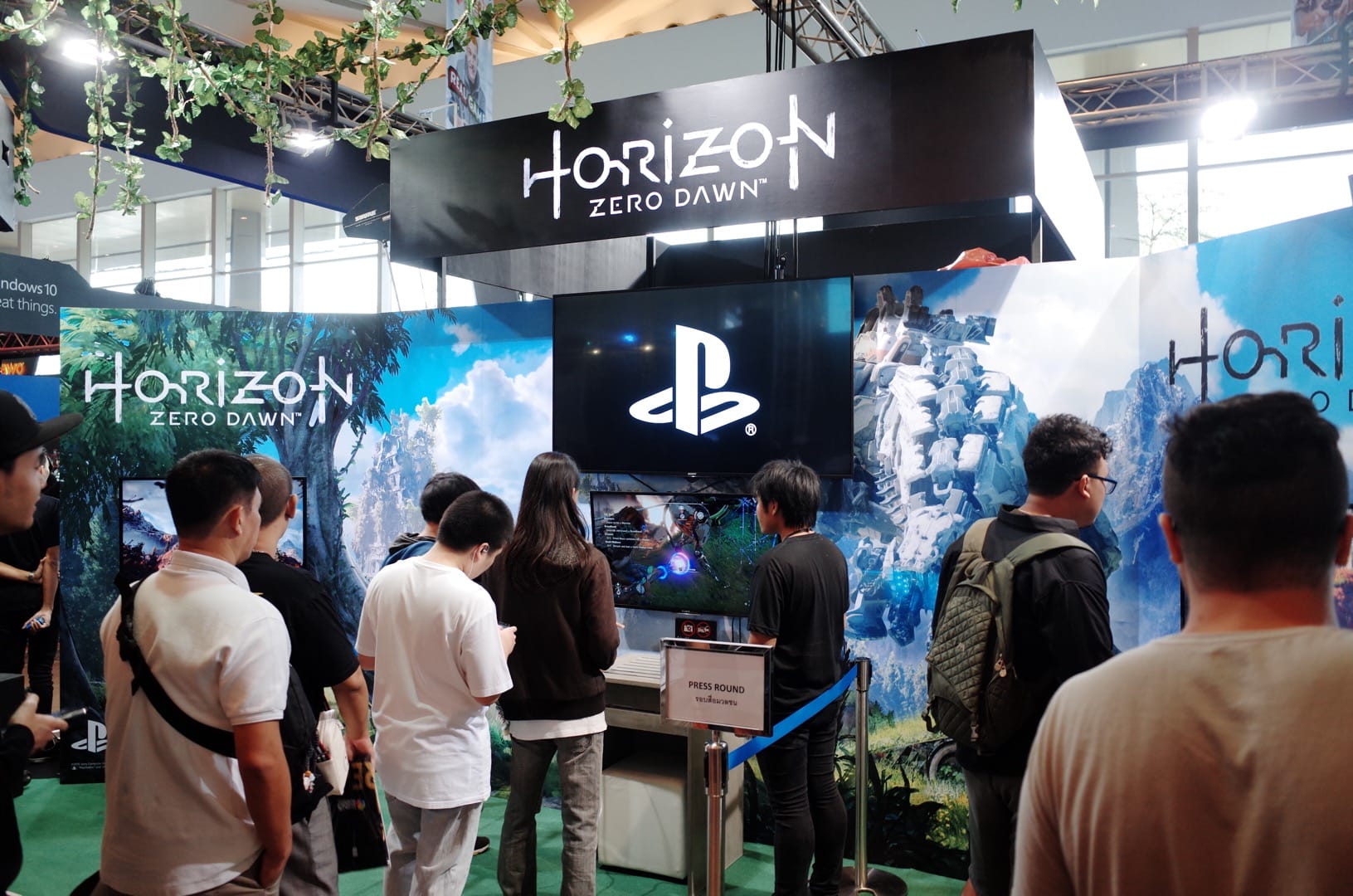 พาทัวร์ชมบูธ Sony Playstation และ Bandai Namco ในงาน TGS BIG 2016