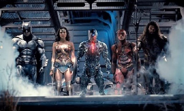 พร้อมรบ! รวมสมาชิก Justice League กันพร้อมหน้า, ผู้กำกับเปรย “ทีมนี้เจ๋งที่สุด”